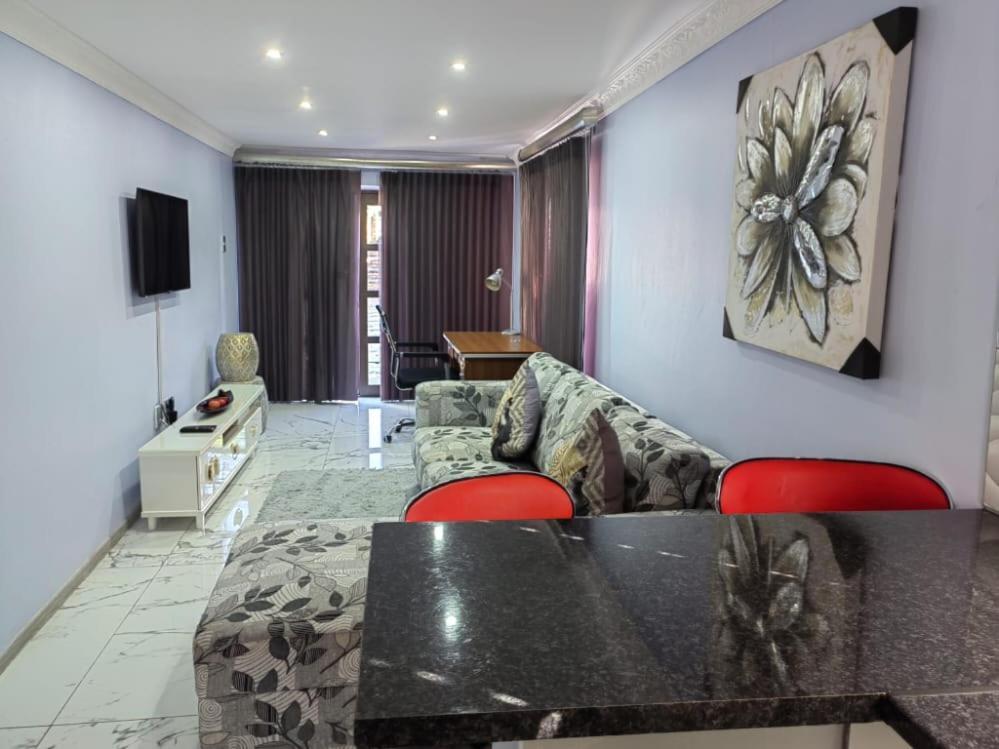 Obaa Sima Guest House Ουμτάτα Εξωτερικό φωτογραφία
