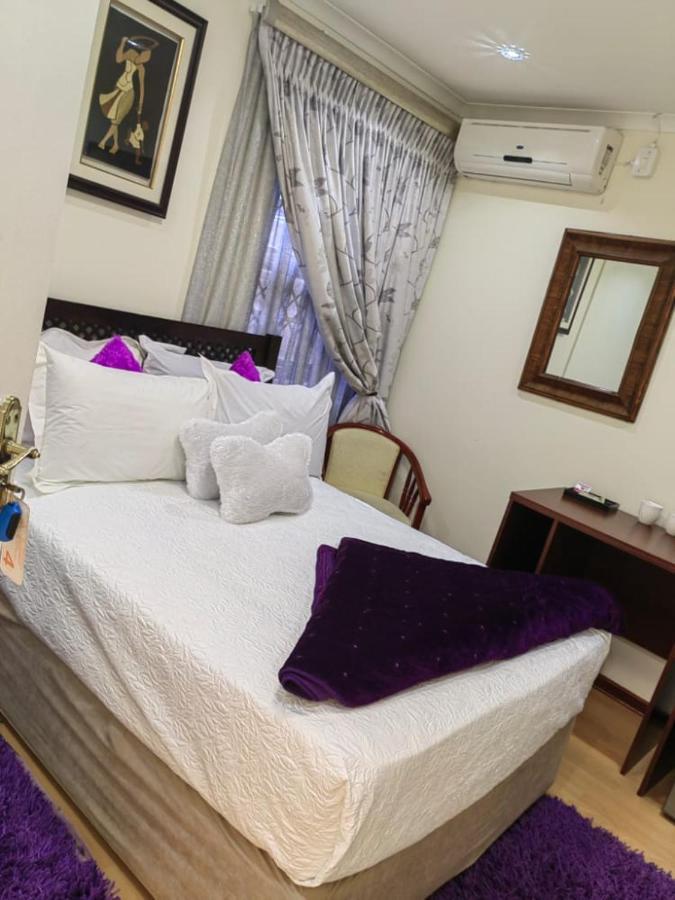 Obaa Sima Guest House Ουμτάτα Εξωτερικό φωτογραφία